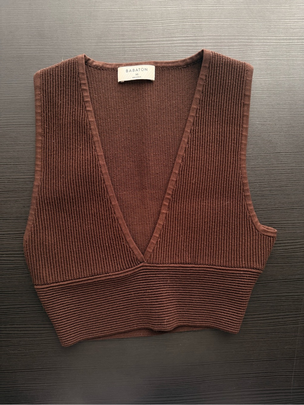 Babaton Ribbed Sculpt Knit Crop Top - Brown - Picture 2 of 4
